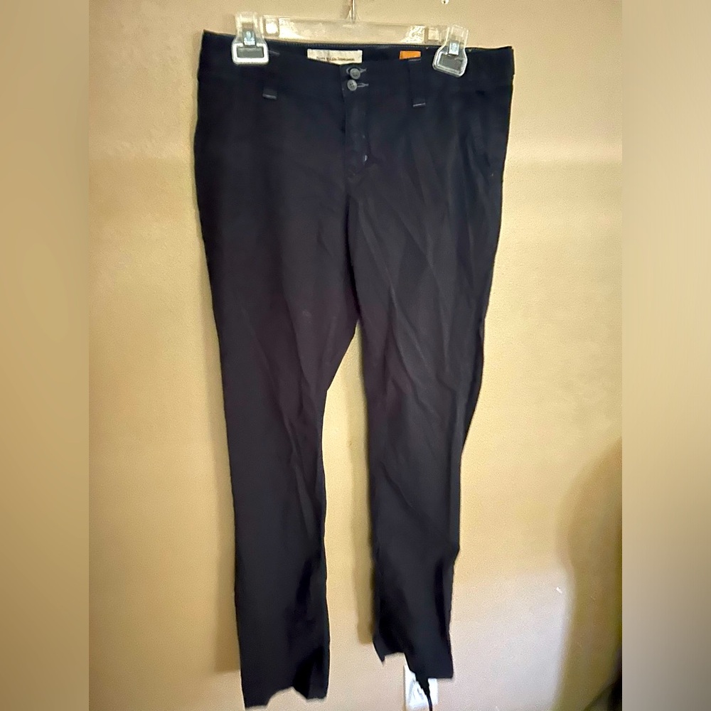 Pilcro straight legged trousers in sz 28